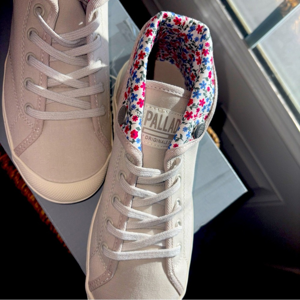 Palladium Women's Aventure Sneaker Lotus Canvas Hi Top Shoes -Size US 8 - Picture 8 of 12
